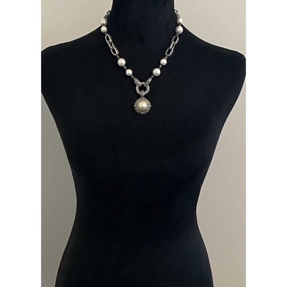 Two Tone Silver Plated Ornate Oval Link Faux Pearl Pendant Necklace
